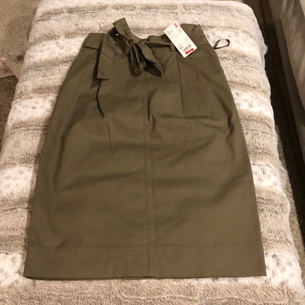 Uniqlo khaki skirt...NWT